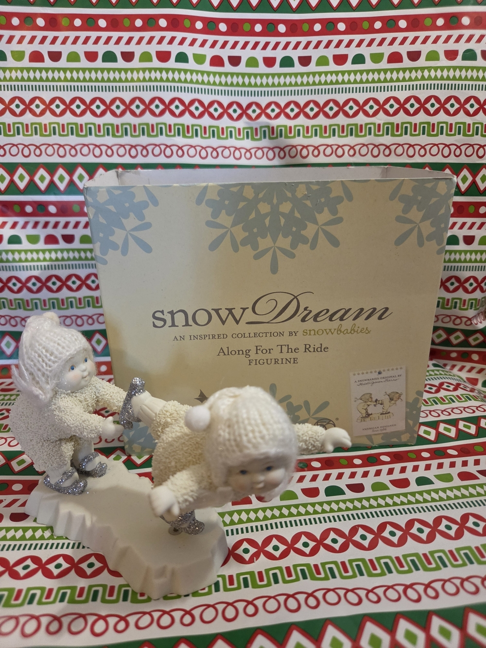 Department 56 SnowDream Figurine - White, Silver